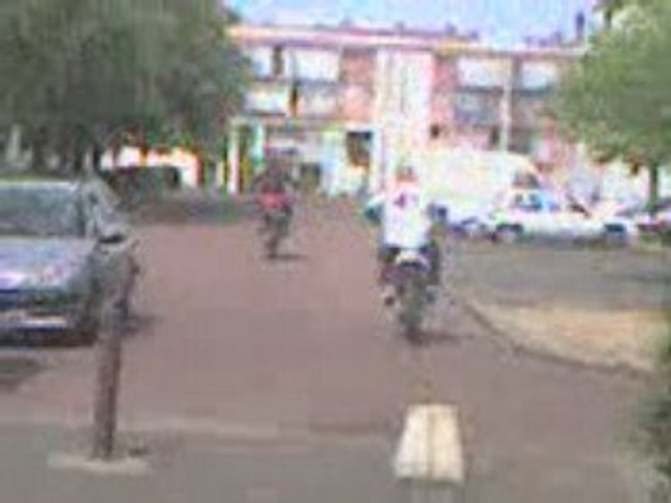 250 YZF  VS 250 YZ A BLOIS 41000 TKT !!