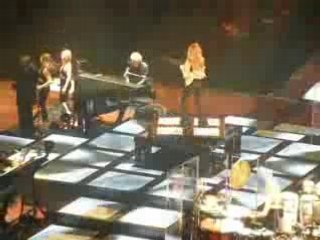 Céline Dion Bercy 24/05/08 Alone