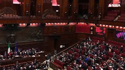 Dal bonus alle paritarie alla tassa sui pacchi, l'ok alla manovra in commissione