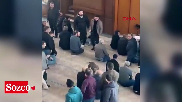 Cuma vaazı sırasında camiye pitbullun girdiği anlar kamerada