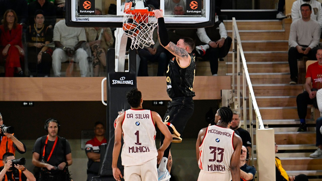 Theis stopft - Bayern zerfällt: Die Demontage in Monaco im Video