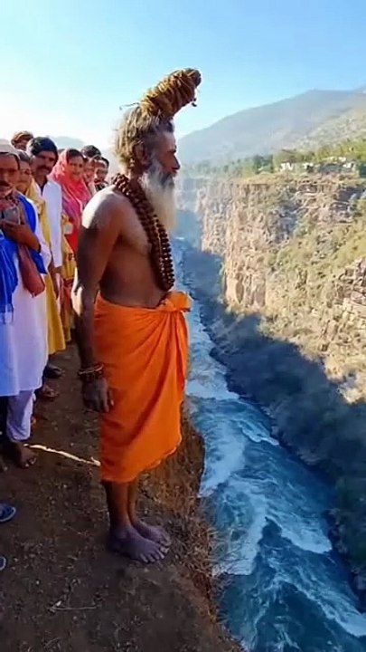 Naga Sadhu Unbelievable power 🤯 by Naga Sadhu || har har Mahadev || ai generated video.