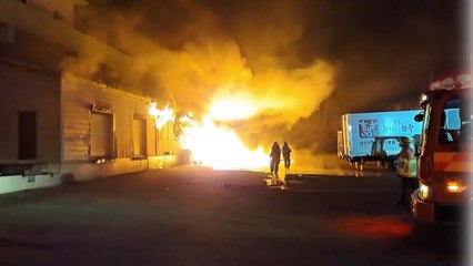 횡성 축산 가공 공장 불...창고 태우고 진화 / YTN