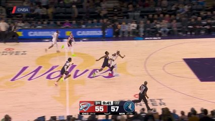 Thunder - Gilgeous-Alexander envoyé hors des limites du terrain par Edwards