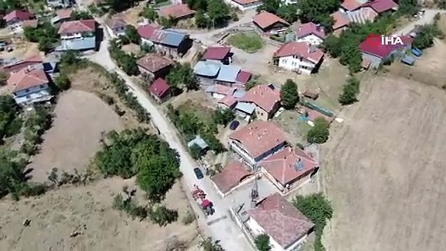 Emekli polis, ahşap hat sanatıyla evini adeta müzeye çevirdi