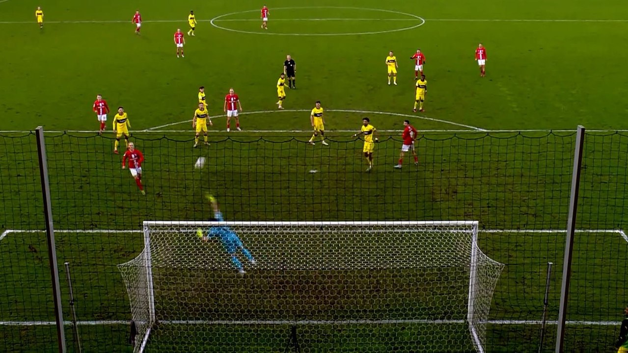 Aus fast 30 Metern in den Winkel: Ilics Traumtor reicht nur zum Remis