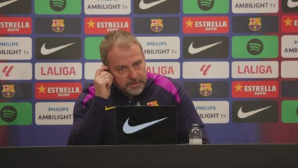 El MONUMENTAL ENFADO de FLICK a final de RUEDA de PRENSA: "ES UNA BROMA"