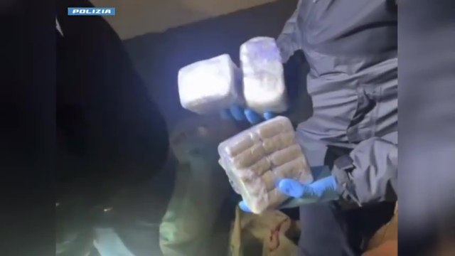 Milano, 715 chili di hashish nascosti tra box e depositi: arrestato un 33enne (20.12.25)