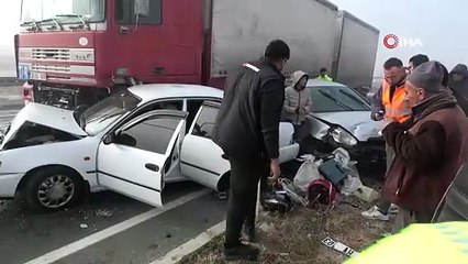 Aksaray’da zincirleme trafik kazası:5 araç birbirine girdi