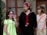 Chaves S04E03 - A Galinha da Vizinha e Mais Gorda do que a Minha (1)