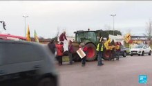 "On ne va pas lâcher": les barrages d'agriculteurs se poursuit dans le Sud-Ouest de la France