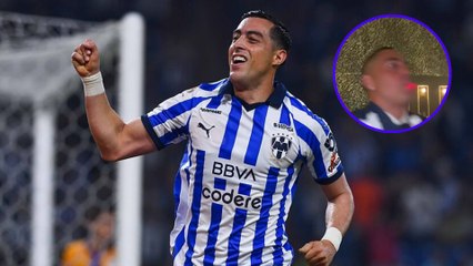Rogelio Funes Mori sorprende en boda de César Montes con playera de Rayados