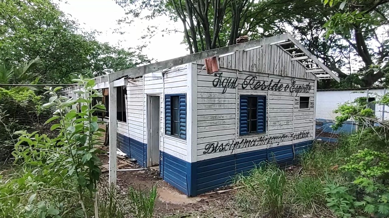 E AGORA??!! FUI PARAR NA INSPETORIA DA GUARDA MUNICIPAL...