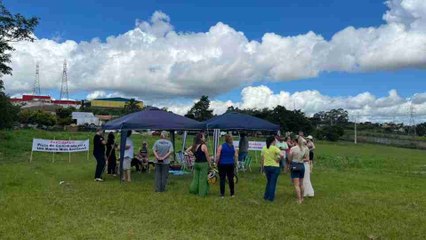 Moradores do Jardim Canadá protestam contra mudança em área pública