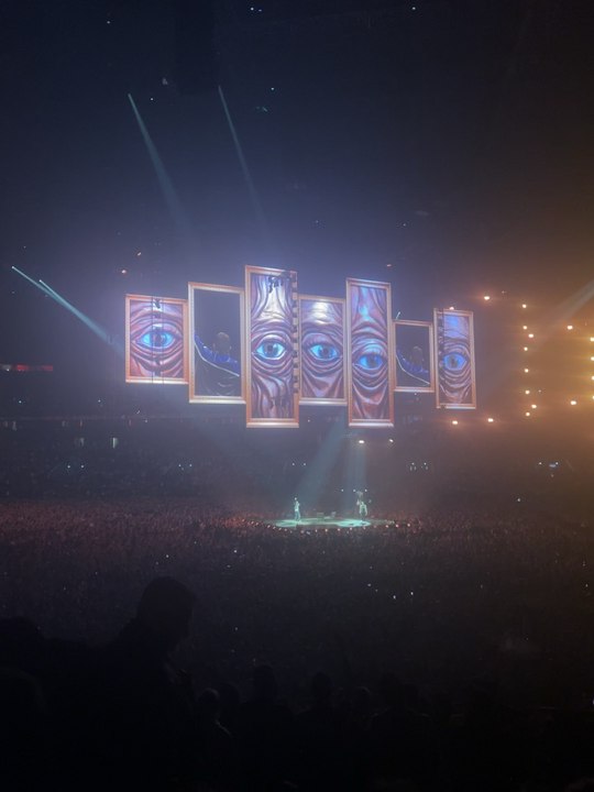 Vald avait lâcher son nouvel album en plein concert 😭