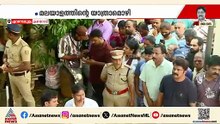 അന്ത്യകര്‍മ്മങ്ങൾ പൂര്‍ത്തിയായിട്ടും ശ്രീനിവാസനെ ഒരു നോക്കു കാണാൻ വൻ ജനാവലി