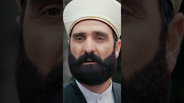 هذا ما يسمى بالوقوع في الحب 😍 | مسلسل السحلية #shorts #kertenkele #مسلسلات_تركية #السحلية