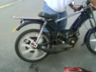 Peugot 103 joli bruit