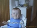 Bébé marant éclate de rire - Vidéos Humour - planet