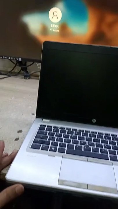 hp elitebook folio 9470m caps lock blinking 2 times short 5 times long #nodisplay #issue #caps #lock