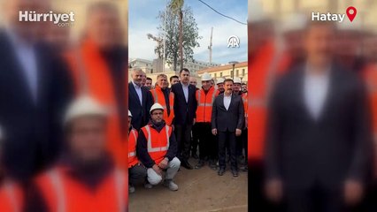 Bakan Kurum, Hatay'da, 455 bininci afet konutu teslimi öncesi incelemelerde bulundu