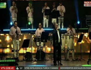 El salsero dominicano Mickey Taveras interpretó sus grandes éxitos en el Caracas Retumba 2025