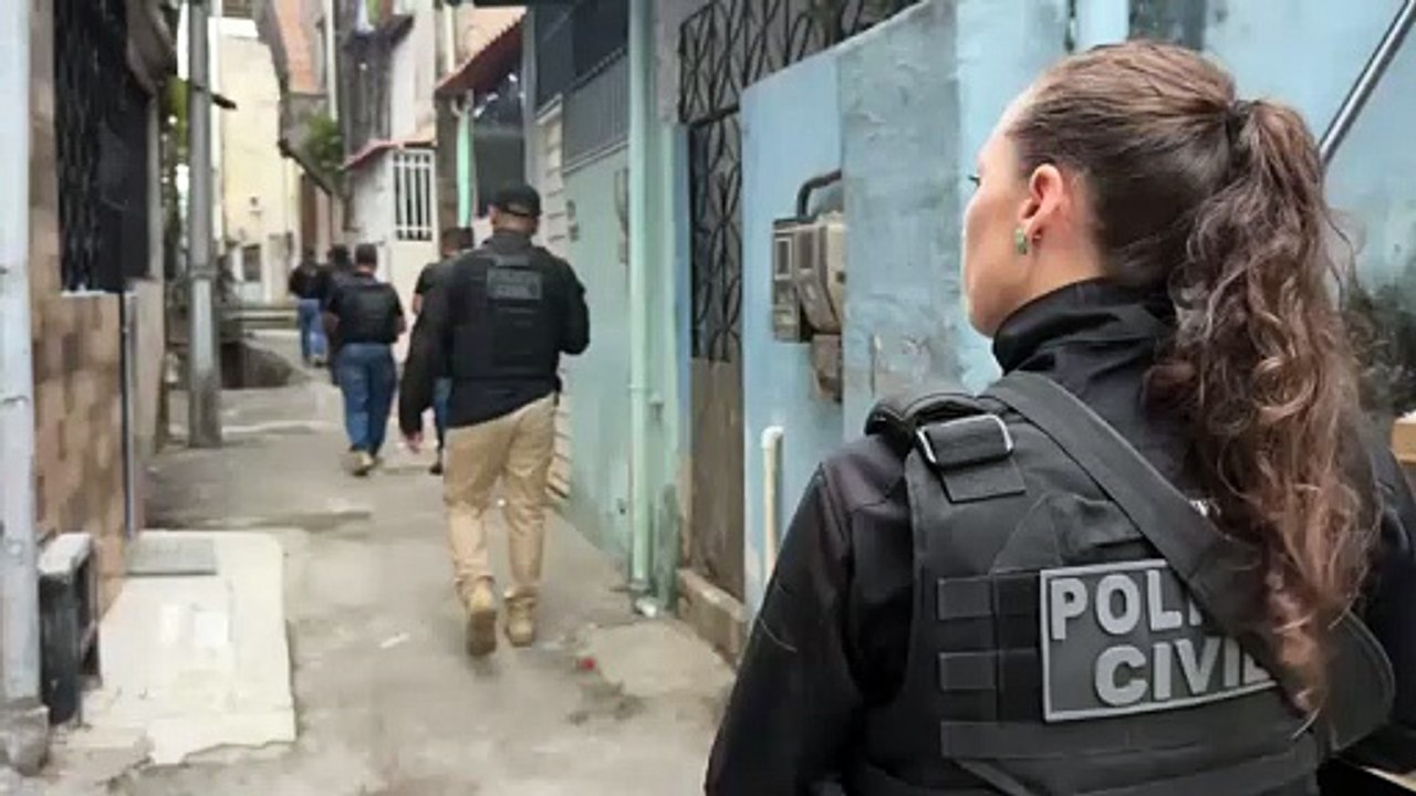 Operação Signum Fractum, deflagrada pelo DHPP, cumpriu mandados judiciais em quatro bairros de Salvador