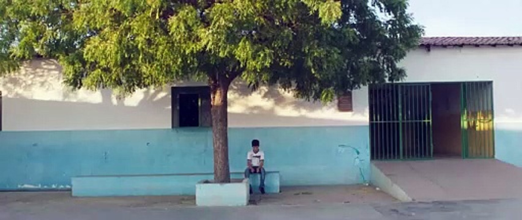 SAUDADE FEZ MORADA AQUI DENTRO