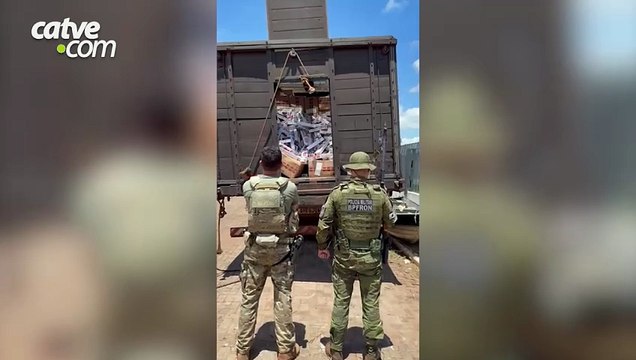 Carro e caminhão carregados com cigarros contrabandeados são apreendidos no Lago de Itaipu