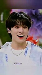 Lisa Pretty Dance Reaction To BTS 🥵 #lisa #jungkook #jin #v #bts #blackpink #kpop #viralshorts - BBF JEEWAN (360p, h264)