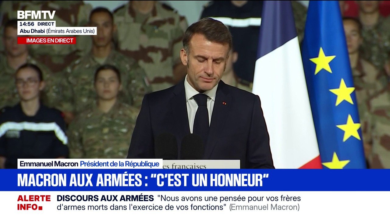 "Une pensée pour vos frères d'armes, morts cette année [...] et aux blessés aux corps meurtris", déclare Emmanuel Macron lors de son discours aux armées