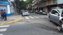 Circuló cinco cuadras a contramano, chocó y volcó en Flores: seis personas heridas