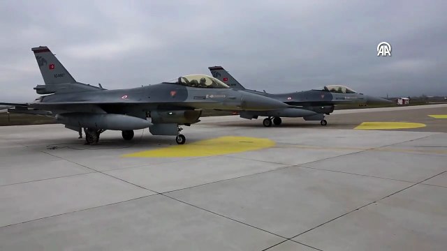 Türk Hava Kuvvetleri'nden Karadeniz üzerinde eğitim uçuşu