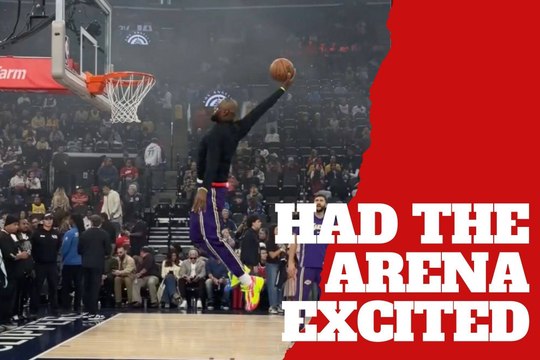 LeBron James floats in Los Angeles with a monster dunk