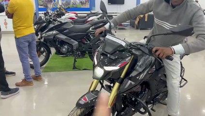 Middle Class Naked Sport Bike Now With Single Seat Option Bajaj Pulsar N160 #bajaj #pulsarn160