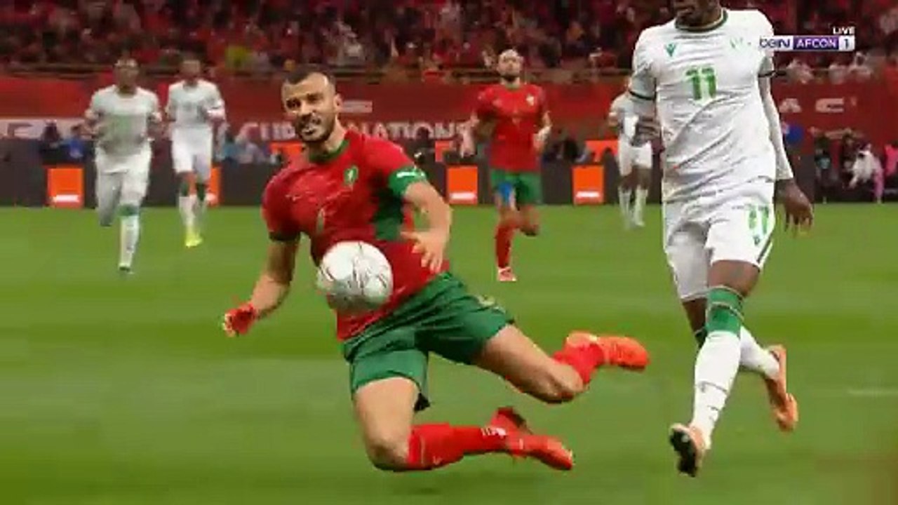 اصابة رومان سايس وبكائه في مباراة المغرب وجزر القمر بافتتاح كأس أمم إفريقيا