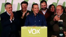Óscar Fernández no esconde la emoción tras sus resultados: "Más Vox, mucho más Vox"