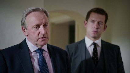 E02