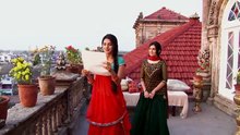 Saraswatichandra S01E02 Kumud sees a photo Full Episode