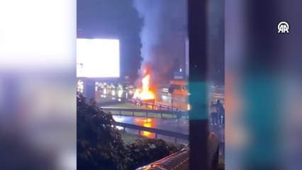 Şişli’de seyir halindeki otomobil alev aldı