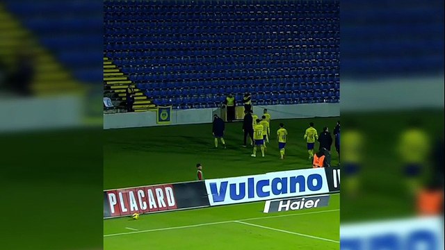 Futbola adanmış hayat: 1448 kilometre yol giden sadece 1 taraftar! Tüm takım selamlaştı