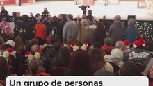 Un grupo de personas interrumpe el sorteo de Navidad para pedir "mil millones de euros" para Palestina
