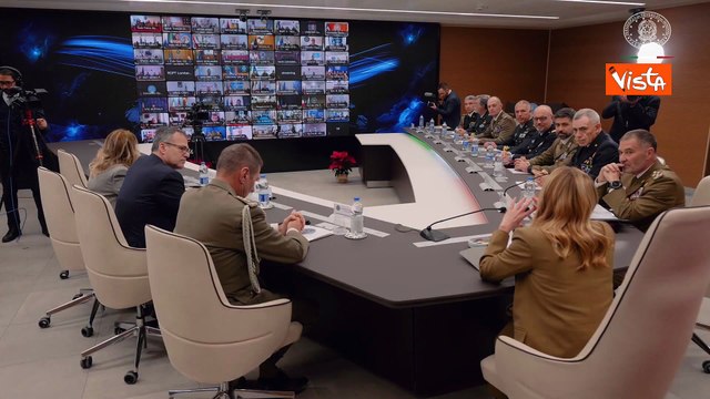 Meloni: Non c'è contrapposizione tra pace e forze armate