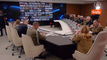 Meloni: Non c'è contrapposizione tra pace e forze armate