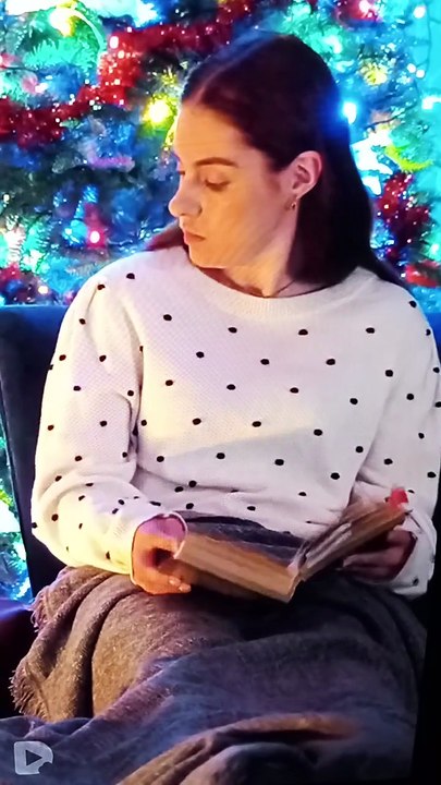 Baby Please Don't Come Home For Christmas (2)