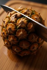 "Satisfying Pineapple ASMR – Juicy Slice Sounds