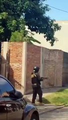 El Gobierno de Mayra Mendoza mantiene el orden público reprimiendo militantes de Grabois