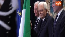 Mattarella consegna la Bandiera tricolore agli atleti olimpici di Milano-Cortina
