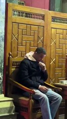 أحمد الفيشاوي يبكي حزنا على والدته الراحلة سمية الألفي في عزاءها