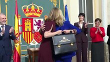 Milagros Tolón recoge la cartera de Educación y reconoce el trabajo de Alegría
